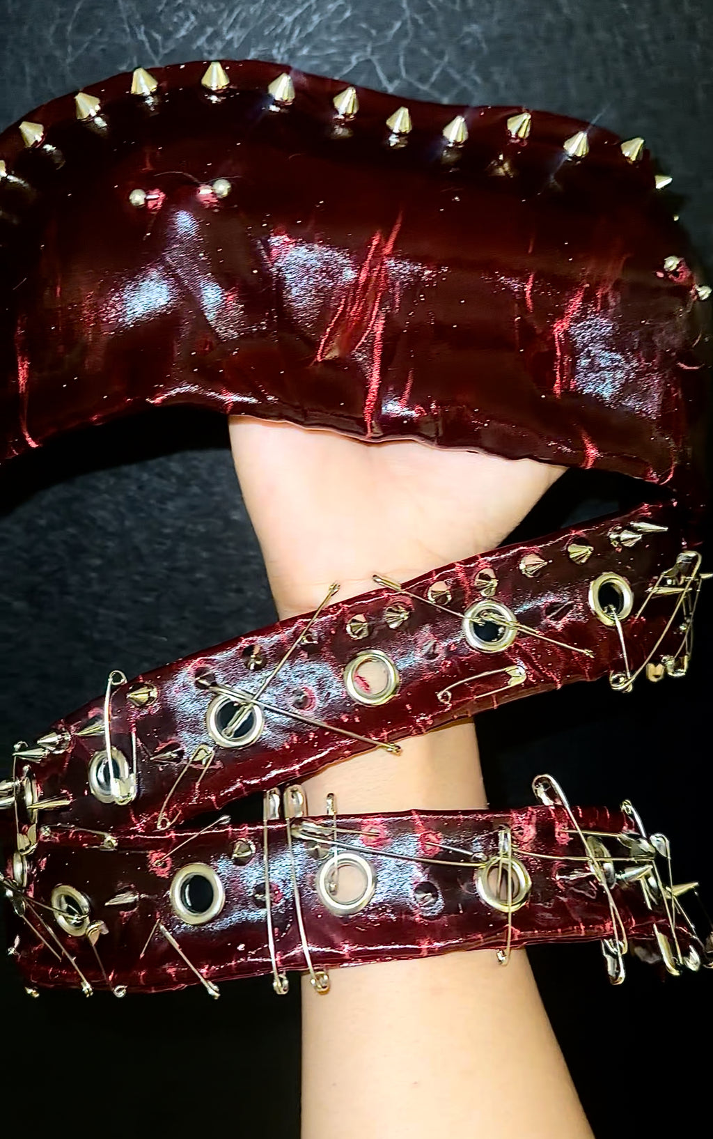 Bondage resin top